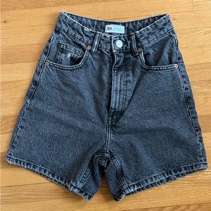 ZARA TRF Black Mom Fit Shorts